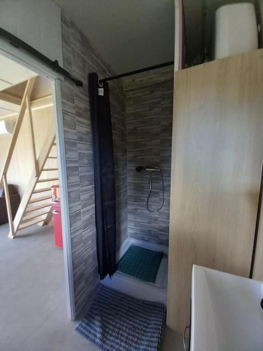 Maison De Jardin 4 Personnes * Montpeyroux (Herault)